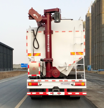 天龍前四后八散裝飼料運輸車